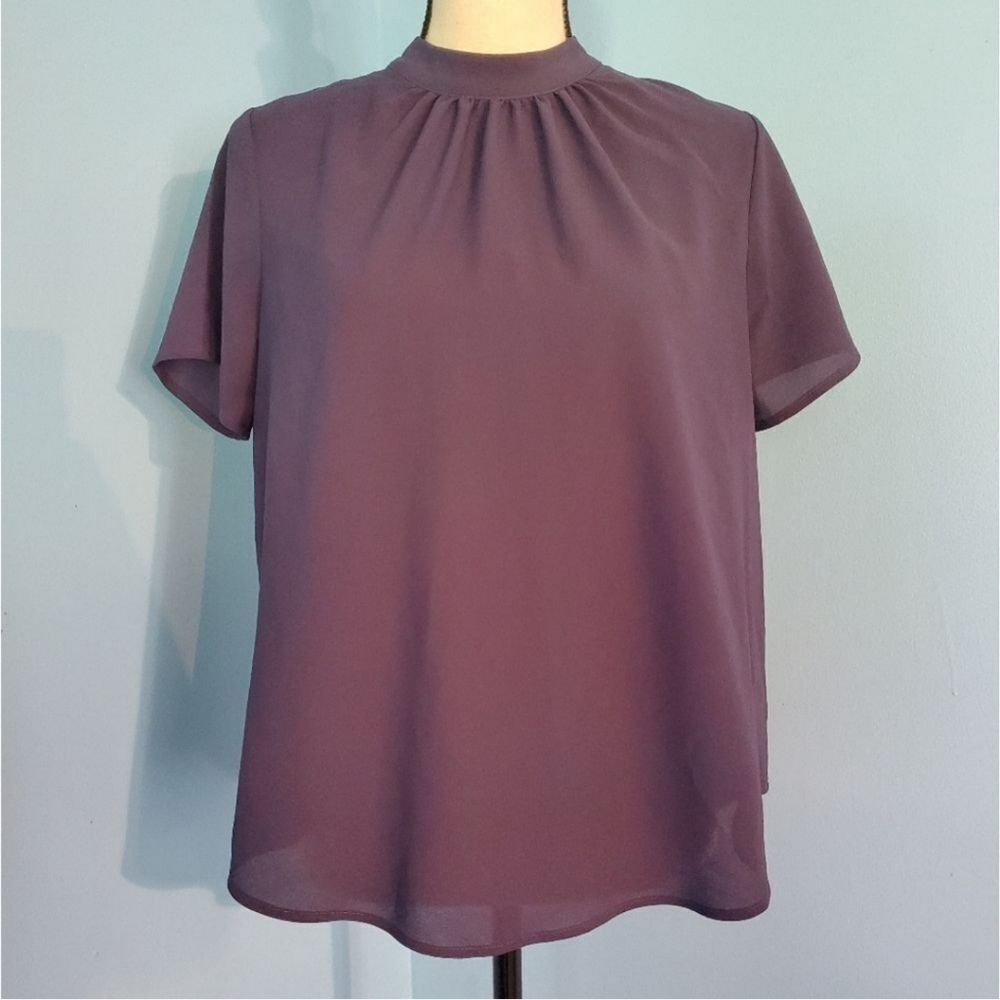 Sienna Sky Navy Blue Chiffon Pleated Keyhole Cutout Short Sleeve Blouse